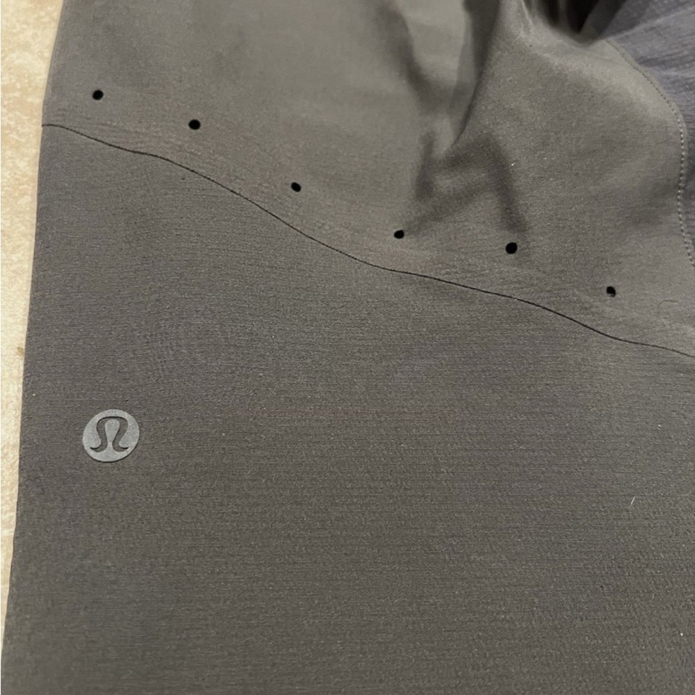 Lululemon License to Train Joggers Mens Size Medium Black